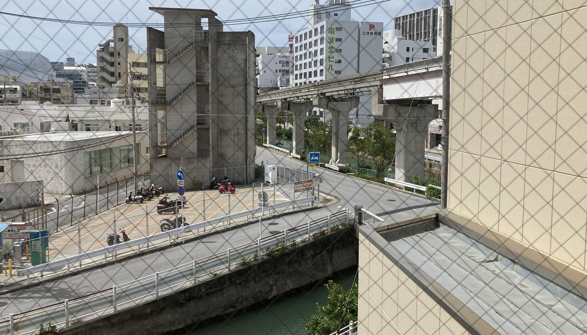 Toyoko Inn Okinawa Naha Kokusai-Dori Miebashi-Eki Eksteriør billede
