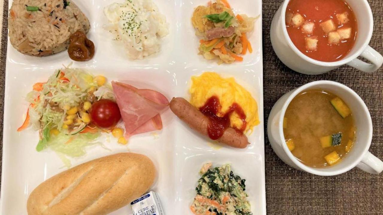 Toyoko Inn Okinawa Naha Kokusai-Dori Miebashi-Eki Eksteriør billede