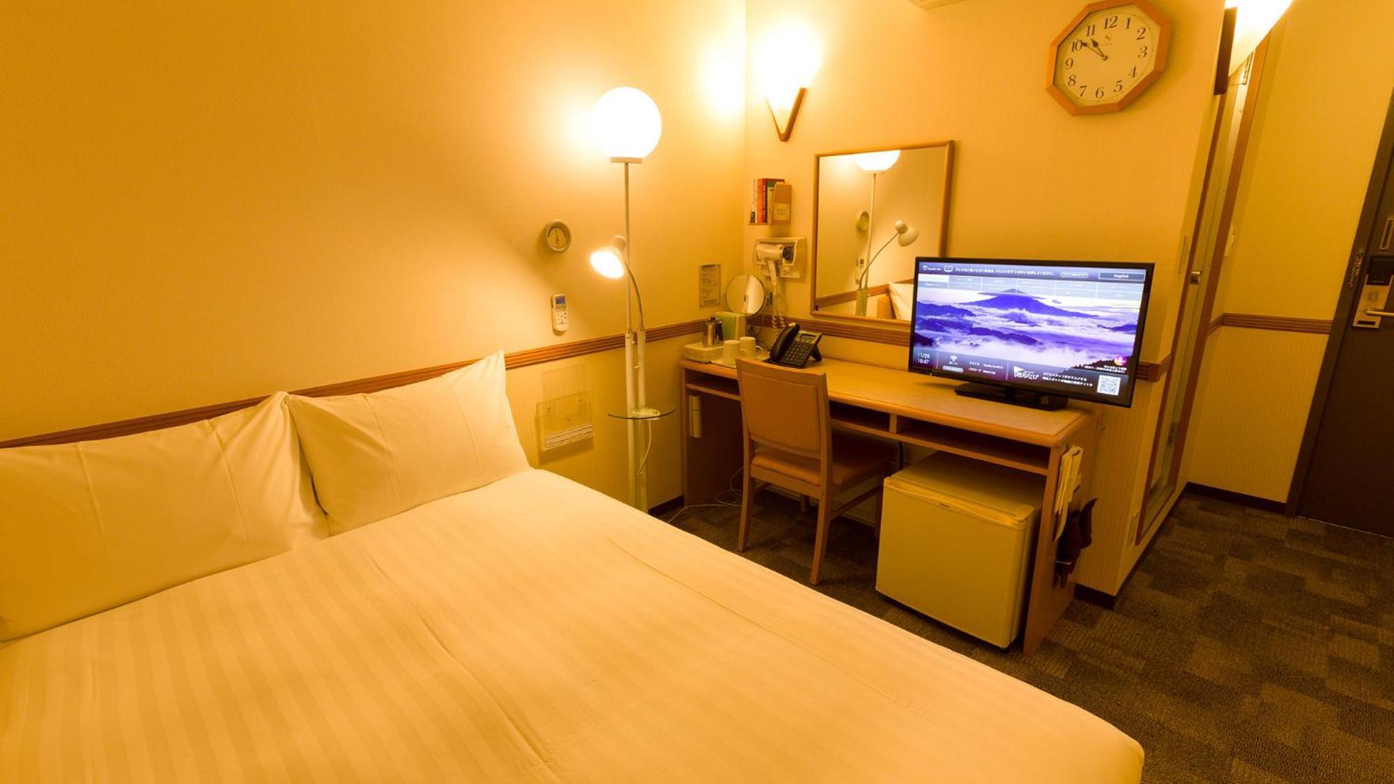 Toyoko Inn Okinawa Naha Kokusai-Dori Miebashi-Eki Værelse billede