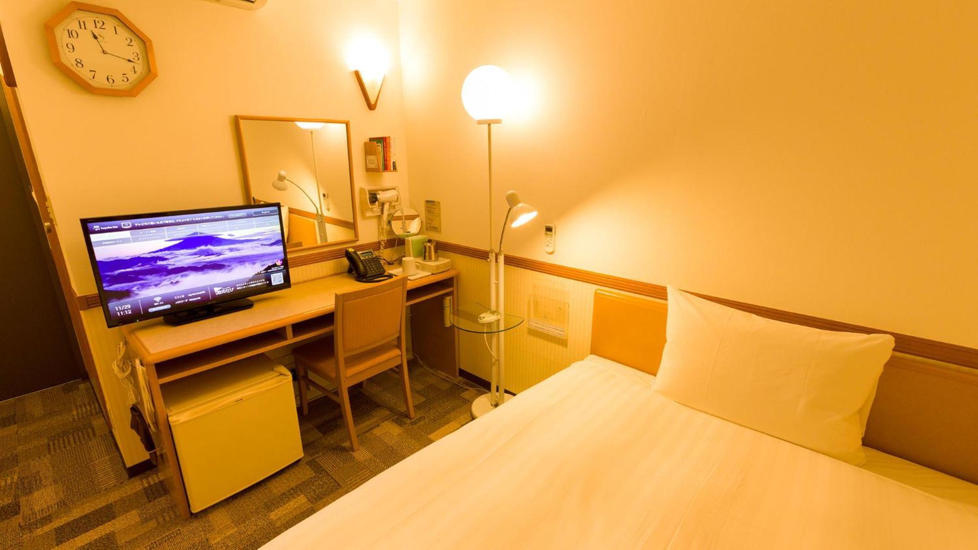 Toyoko Inn Okinawa Naha Kokusai-Dori Miebashi-Eki Værelse billede