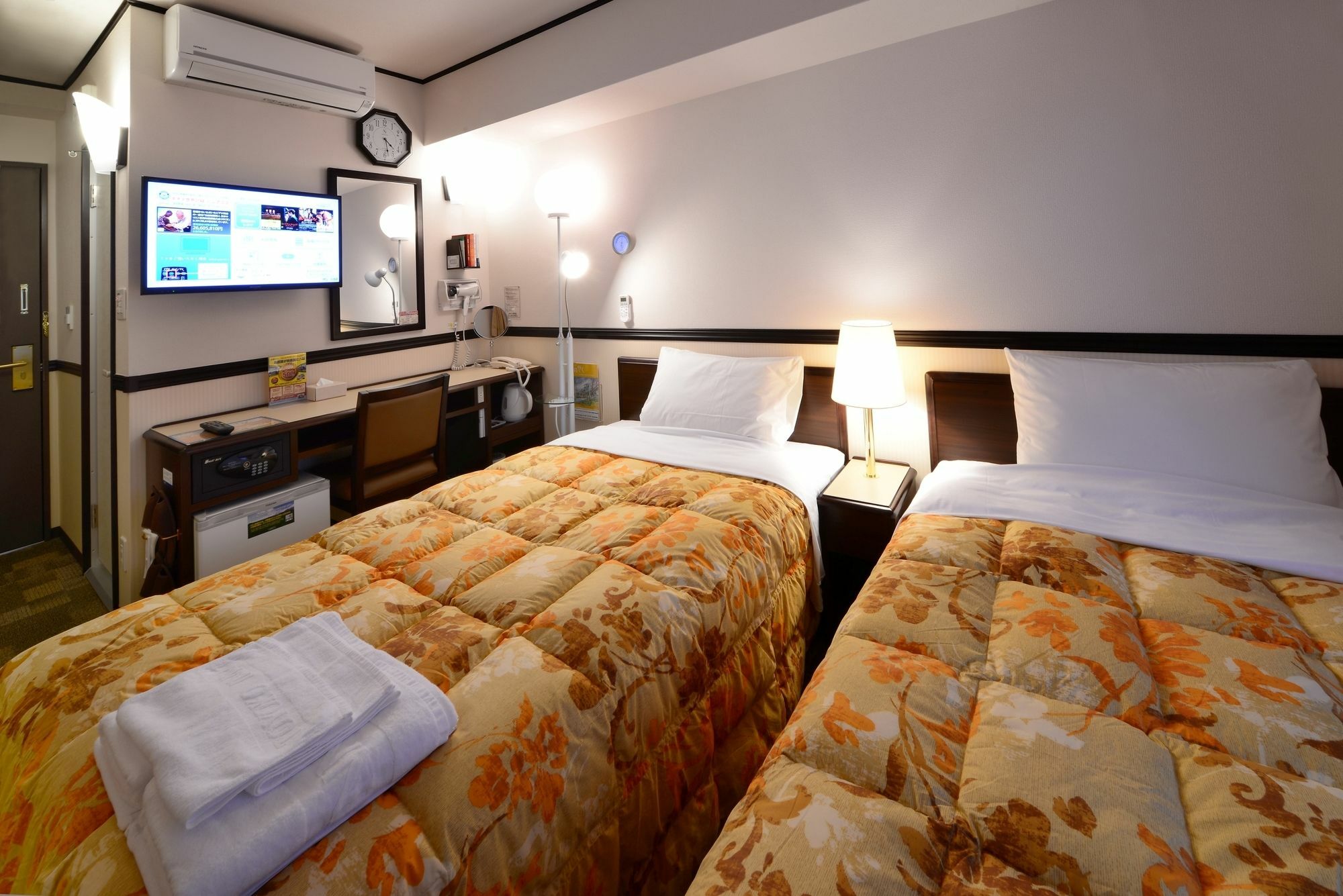 Toyoko Inn Okinawa Naha Kokusai-Dori Miebashi-Eki Eksteriør billede