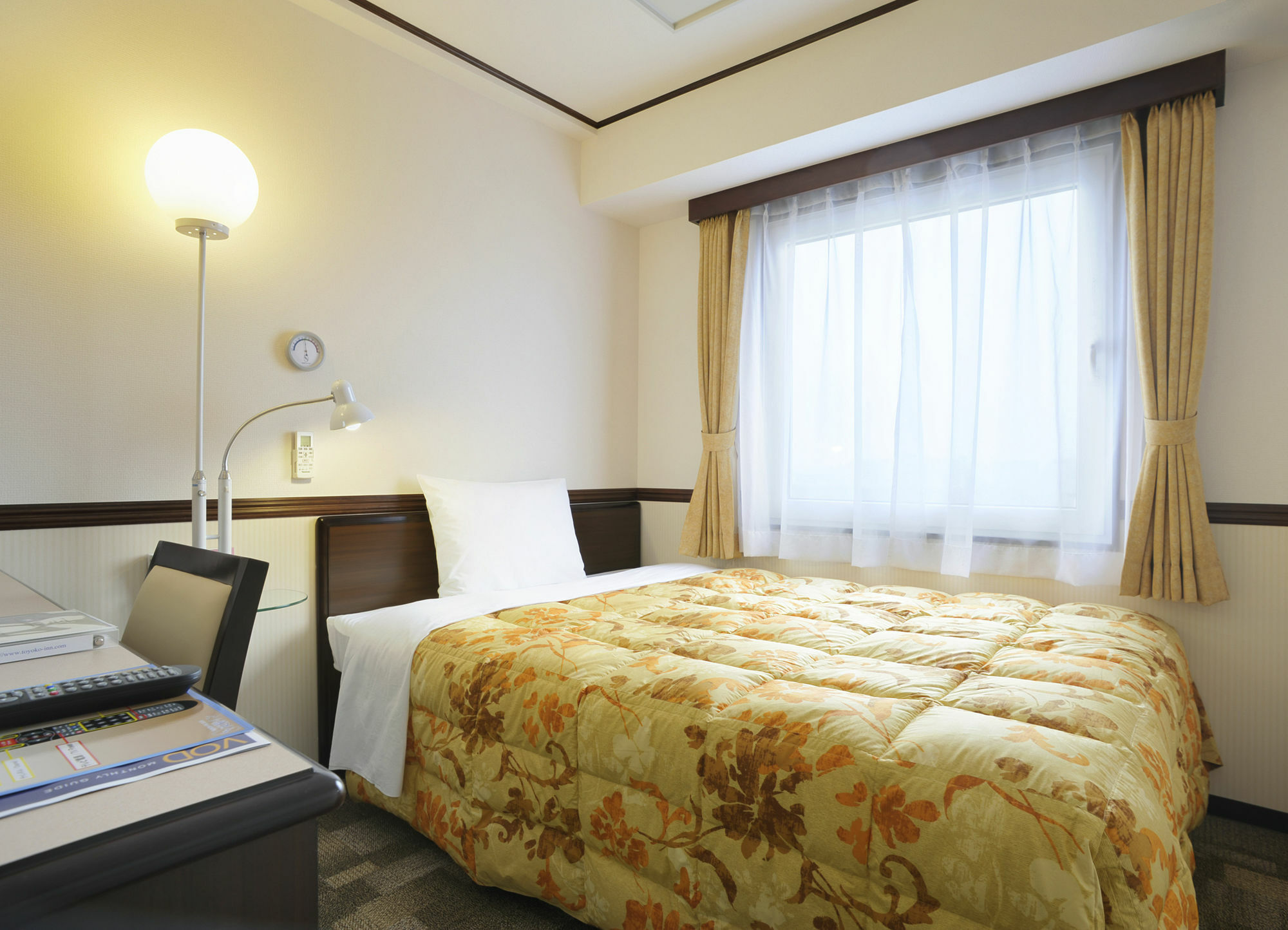 Toyoko Inn Okinawa Naha Kokusai-Dori Miebashi-Eki Eksteriør billede
